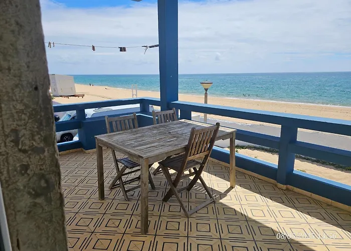 Blife Vistaya Private Rooms At Faro Beach